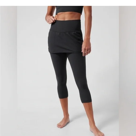 Athleta Elation 2-in-1 Capri - Picture 1 of 4